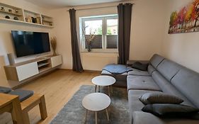 Moderne Ferienwohnung für bis zu 6 Personen - Netflix, PS4, Zentrumsnähe und mehr in Celle